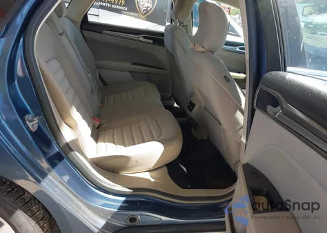 2019 Ford Fusion Hybrid Se z USA, uszkodzony, nr VIN 3FA6P0LU0KR185079